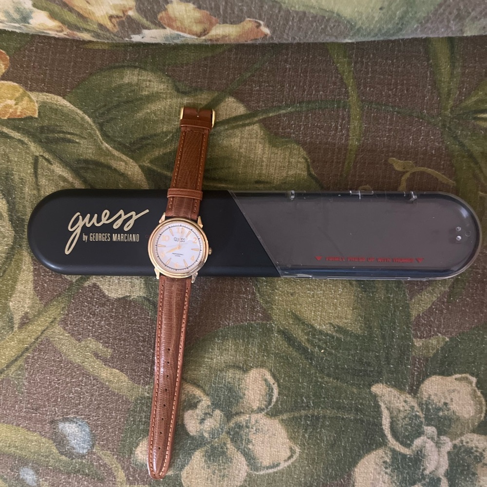 Vintage Guess Brown Leather Strap Timepiece 1991
